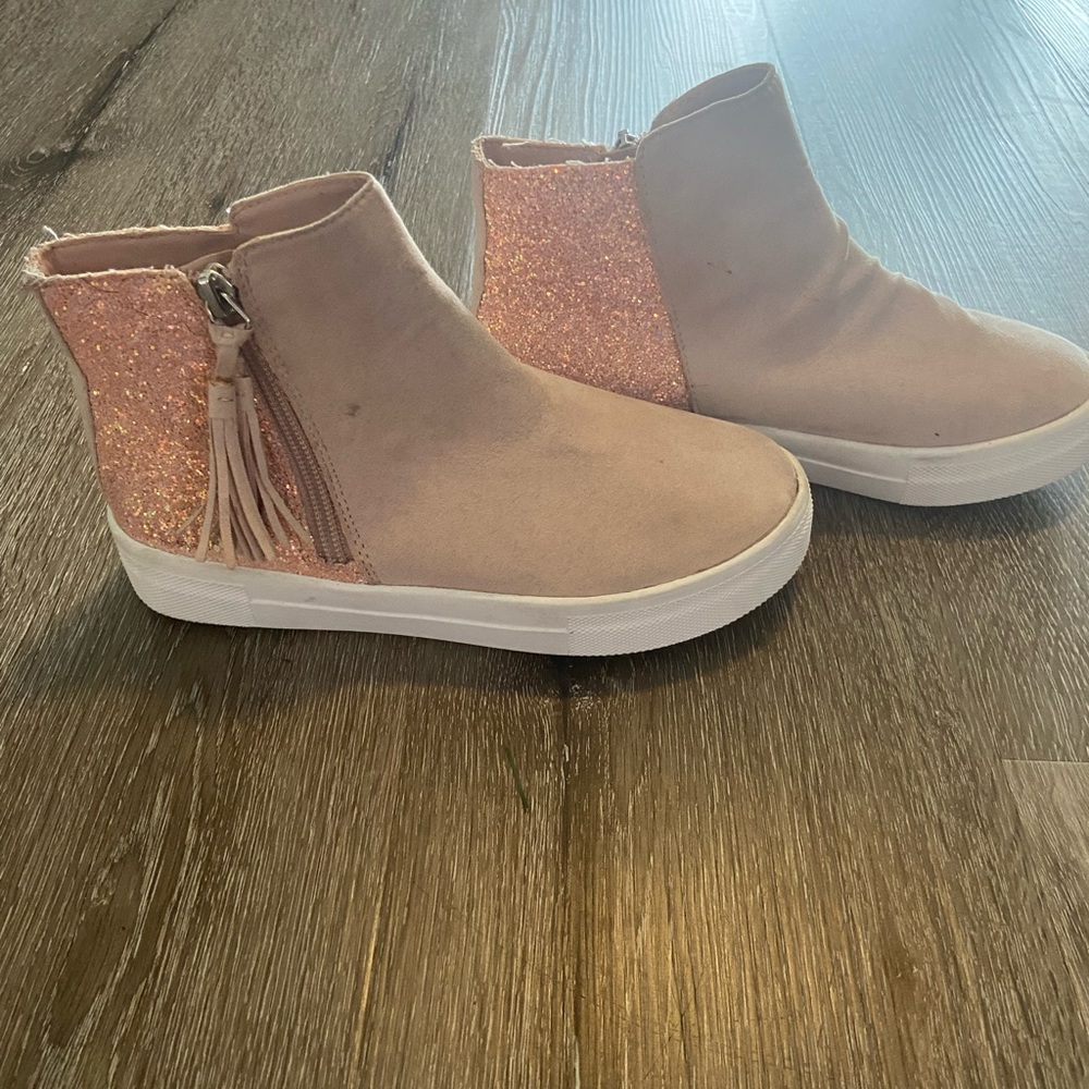 Wonder nation shoes